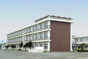 田原市立赤羽根中学校の外観写真