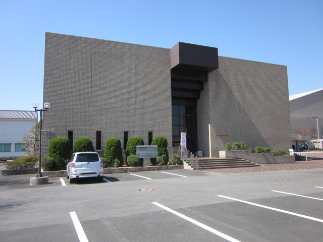 田原市渥美郷土資料館外観