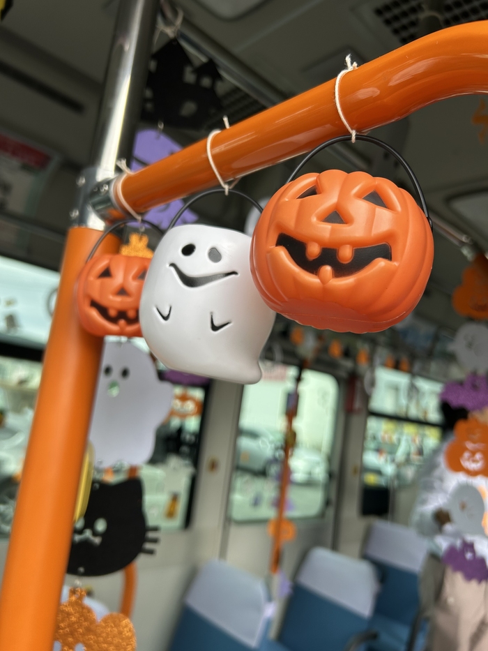 ぐるりんバス車内装飾