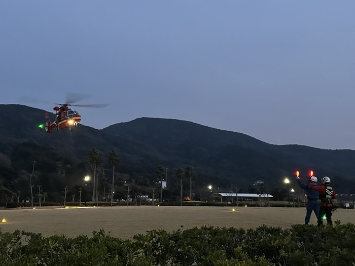 夜間離着陸写真