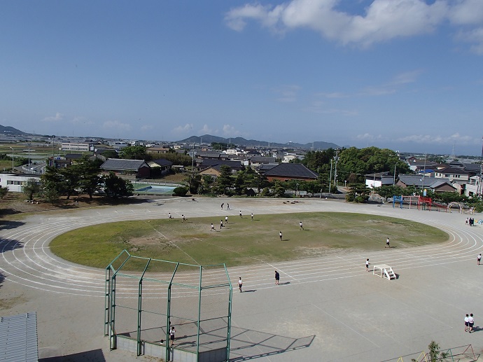 中山小学校